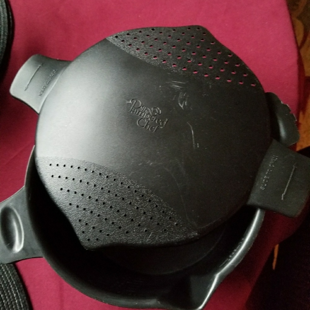 Microwave 2 quart pot...Pampered Chef